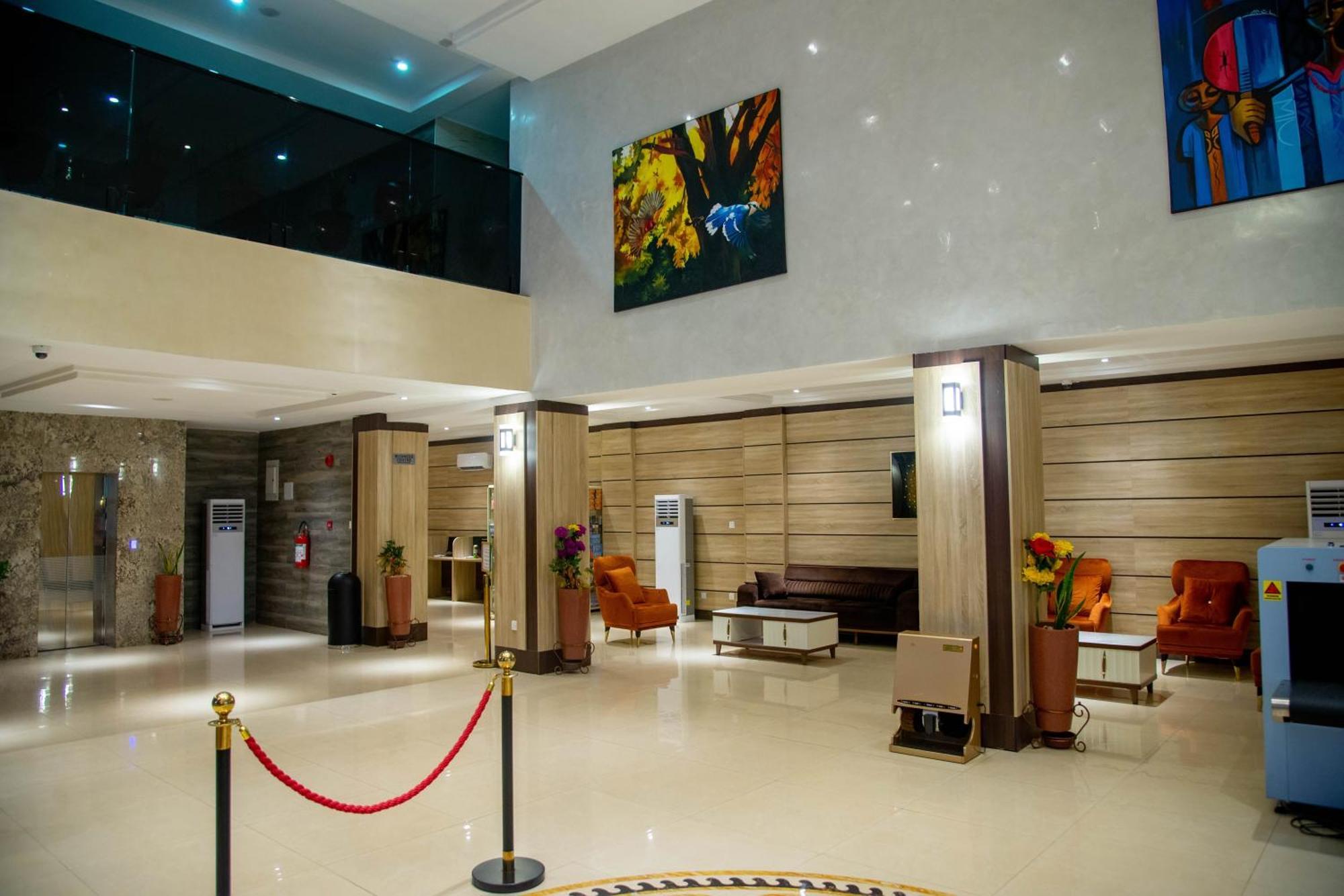 Carlton Swiss Grand Hotel Enugu Exterior photo